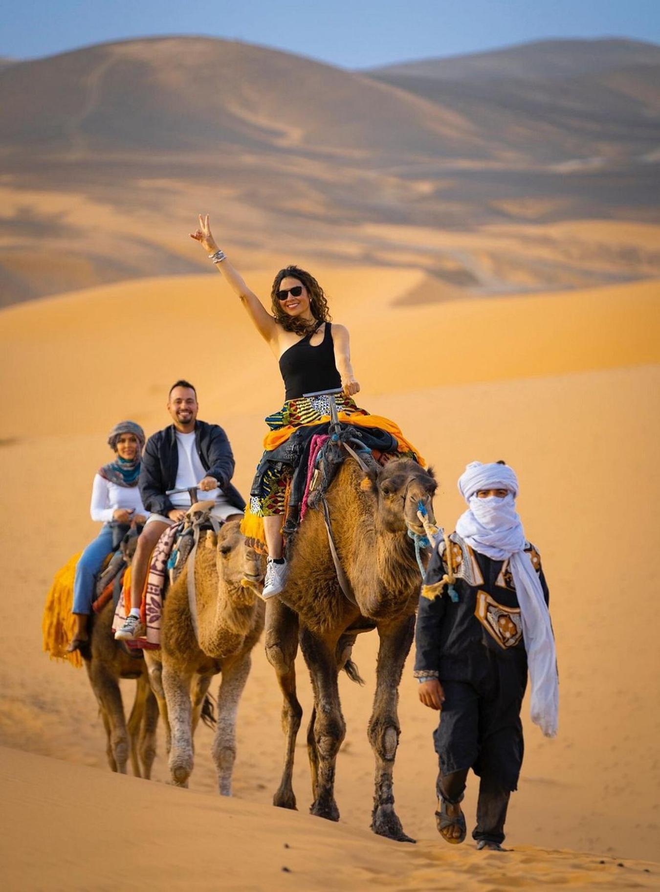 Merzouga Nomadic Luxury Camp Екстериор снимка